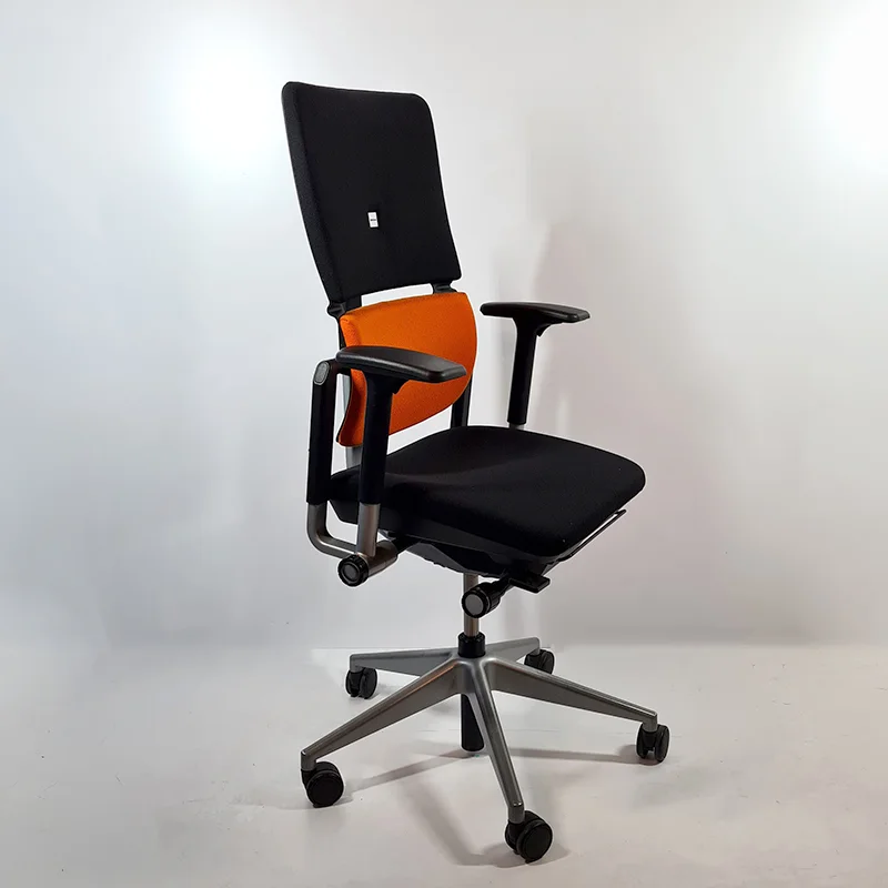 Steelcase Please Bürostuhl gebraucht in Schwarz und Orange mit ergonomischer Rückenlehne und Armlehnen