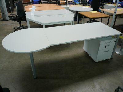 XP Schreibtisch mit Besprechungsanbau