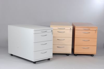 drei Rollcontainer mit Materialfach und je 3 Schubladen in unterschiedlichen Dekoren