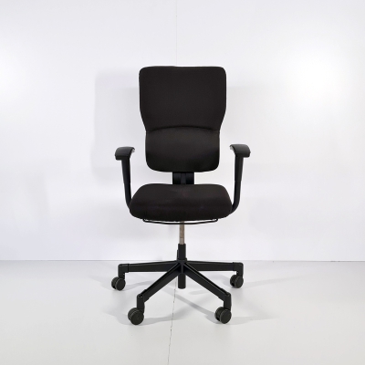 gebrauchter Bürodrehstuhl mit schwarzem Polster und Sitz von Steelcase, Modell Let's B