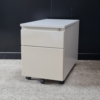 kleiner gebrauchter Rollcontainer in lichtgrau mit 2 Schubladen