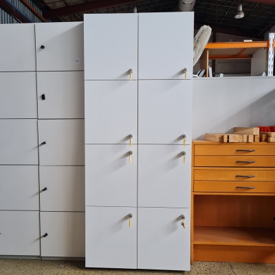 Schlie&szlig;fachschrank , 8 gro&szlig;e F&auml;cher