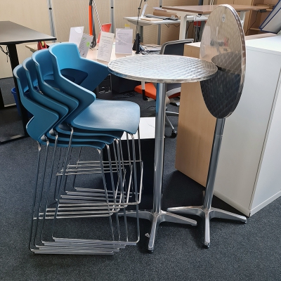 Stehtisch, Klapptisch mit Barhockern