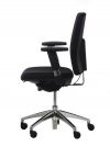 Bürodrehstuhl mit Lordosenstütze, Sitztiefenverstellung und Armlehnen