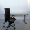 gebrauchter Steh-Sitz-Schreibtisch mit B&uuml;rodrehstuhl