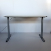 gebrauchter Steh-Sitz-Schreibtisch mit B&uuml;rodrehstuhl