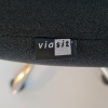 zwei gebrauchte Bürodrehstühle Viasit mit und ohne Armlehnen