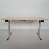 Klapptisch mit Ahorntischplatte und grauem Gestelle