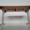 Klapptisch mit Ahorntischplatte und grauem Gestelle