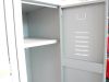 Garderobenschrank mit 2 Flügeltüren aus Stahl, Einlegeboden und Kleiderhaken