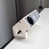 Tischsteckdose von Bachmann mit einem Schukostecker und zwei USB-Anschlüssen