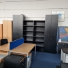 schwarzes Schrank-Regal-Kombination