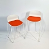 Barhocker / Hochstuhl weiß mit orangem Polster