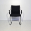 Freischwinger von Steelcase in schwarz, stapelbar