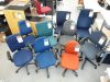 viele verschiedene gebrauchte Bürodrehstühle