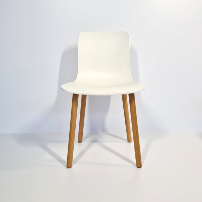 Besucherstuhl HAL Wood von Vitra
